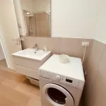 App4rent Ground Floor - 2 Family *