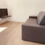 App4rent Ground Floor - 2 Family Apartment *